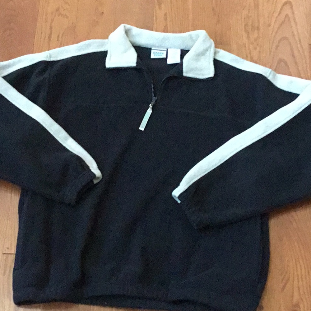 Men’s size large charcoal/oatmeal fleece pull over